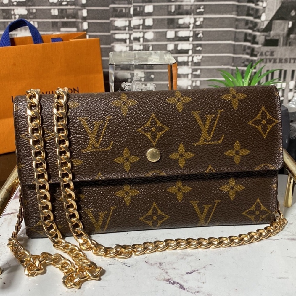 Louis Vuitton Monogram Porte-Tresor Wallet on Chain Pre-Owned 100% Authentic - Picture 2 of 15